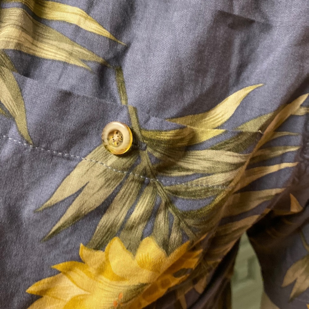The Hawaiian Original vtg. Hawaiian Shirt - Picture 6 of 6